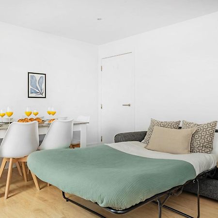 King'S Cross - 2Br With Terrace - Cityapartmentstay Лондон Екстер'єр фото