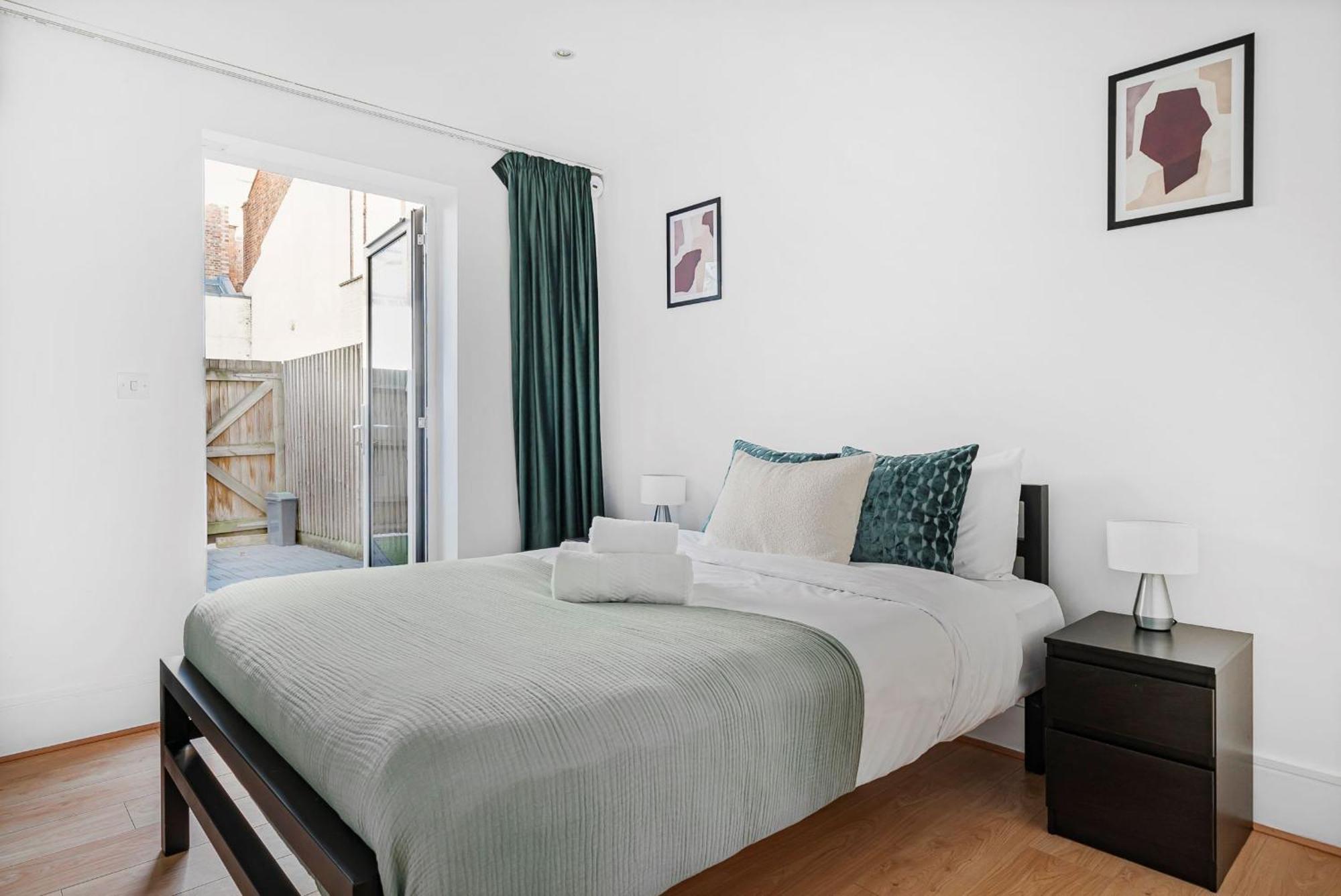 King'S Cross - 2Br With Terrace - Cityapartmentstay Лондон Екстер'єр фото