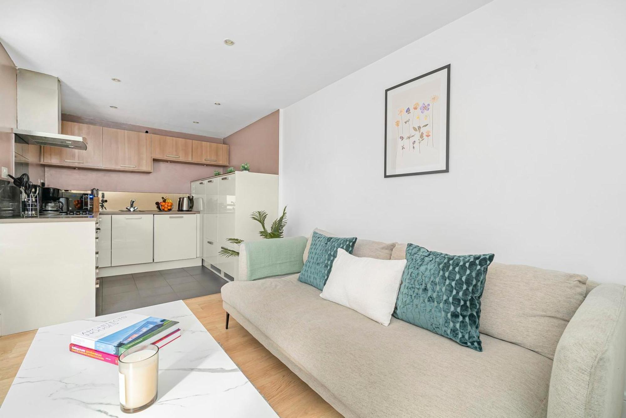 King'S Cross - 2Br With Terrace - Cityapartmentstay Лондон Екстер'єр фото